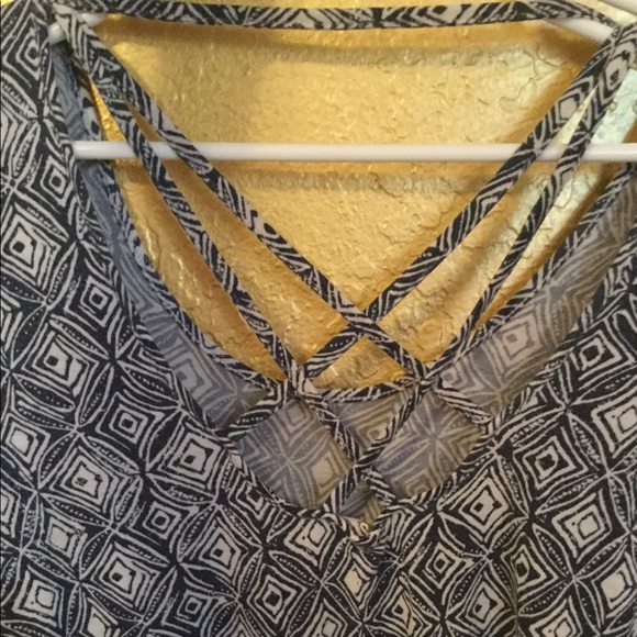 Shirt - Picture 4 of 4